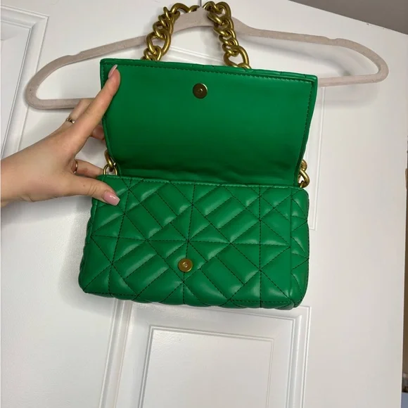 Green Quilted Chain Shoulder Bag - Picture 2 of 5